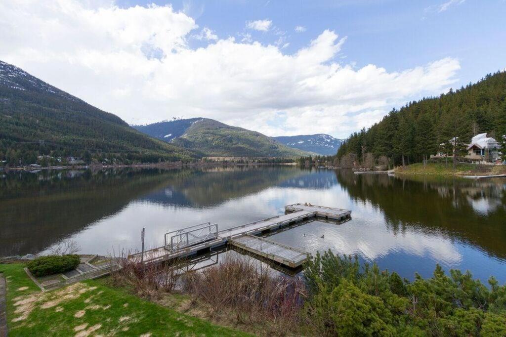 Lakefront Oasis By Harmony Whistler Exteriér fotografie